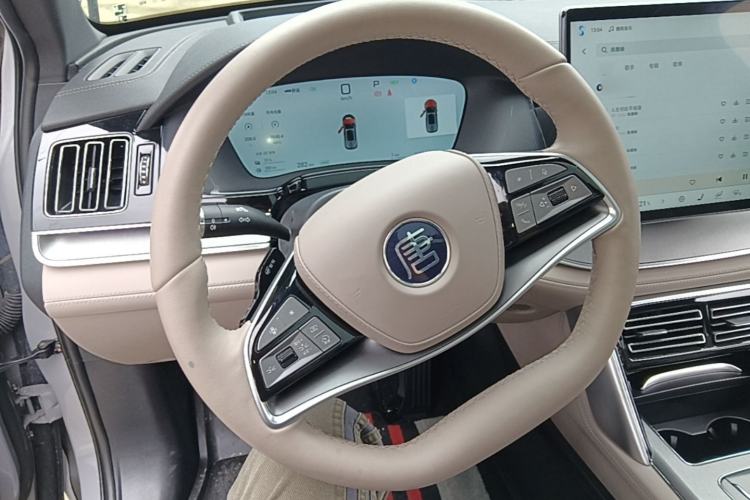 Used BYD Tang New Energy 2025 Intelligent Driving Version DM-i 115KM Flagship Edition Steering Wheel