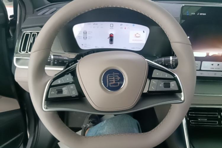 Used BYD Tang New Energy 2025 Intelligent Driving Version DM-i 115KM Flagship Edition Steering Wheel