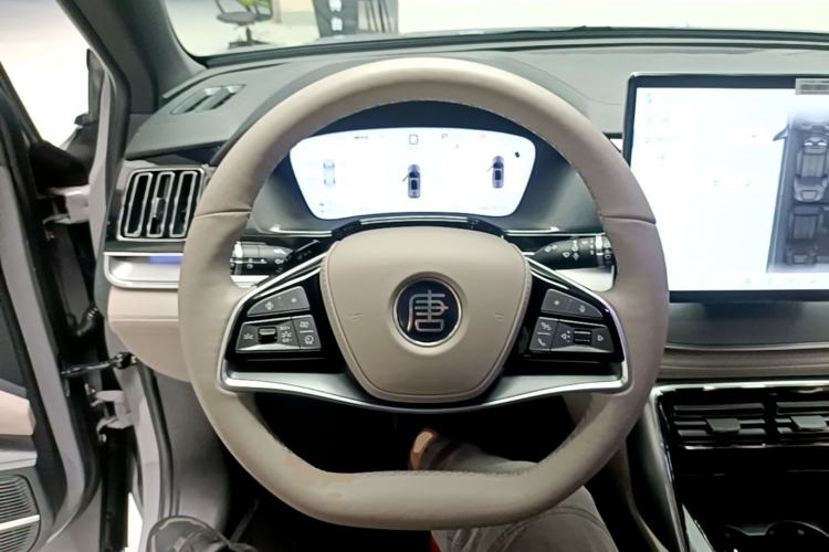 Used BYD Tang New Energy 2025 Intelligent Driving Version DM-i 115KM Prestige Edition Steering Wheel