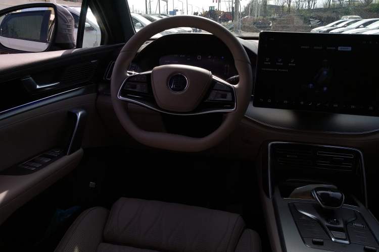 Used BYD Tang New Energy 2025 Intelligent Driving Version DM-i 115KM Flagship Edition Steering Wheel