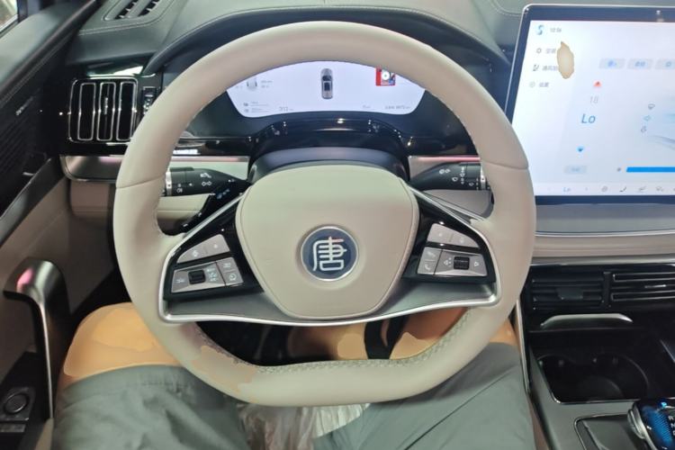 Used BYD Tang New Energy 2025 Intelligent Driving Version DM-i 115KM Flagship Edition Steering Wheel