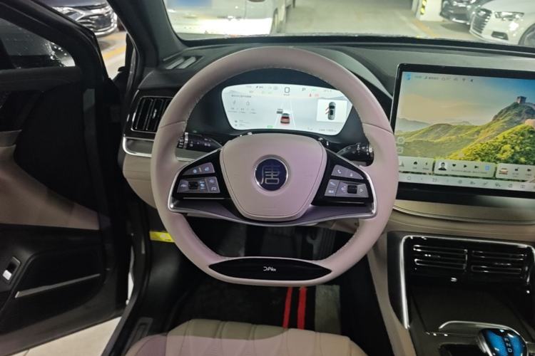 Used BYD Tang New Energy 2025 DM-i 115KM Prestige Model Steering Wheel