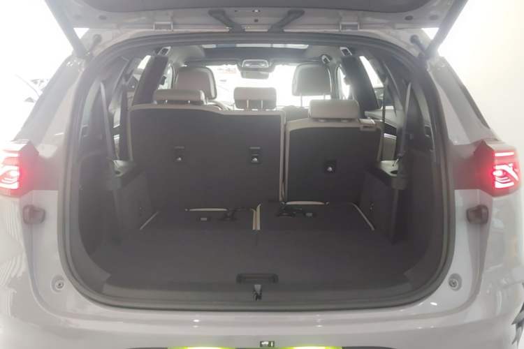 Used BYD Tang New Energy 2025 Intelligent Driving Version DM-i 115KM Flagship Edition Trunk