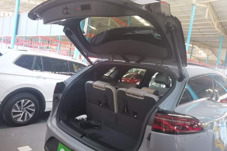 Used BYD Tang New Energy 2025 DM-i 115KM Cloud Ride Flagship Model Trunk