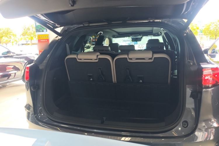 Used BYD Tang New Energy 2025 DM-i 115KM Prestige Model Trunk