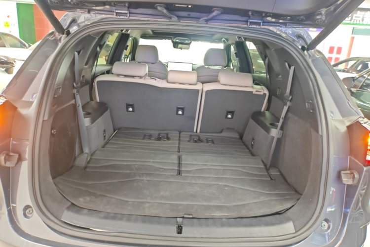 Used BYD Tang New Energy 2025 DM-i 115KM Prestige Model Trunk