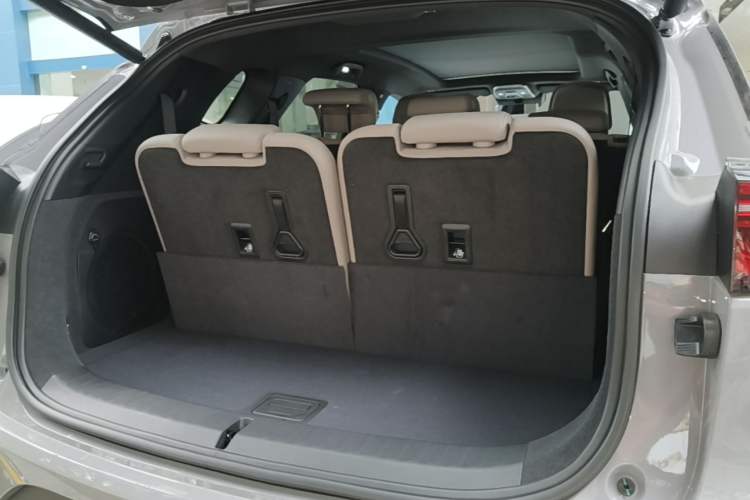 Used BYD Tang New Energy 2025 DM-i 115KM Cloud Ride Flagship Model Trunk