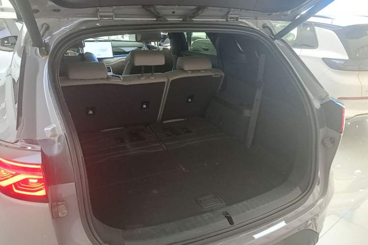 Used BYD Tang New Energy 2025 DM-i 115KM Cloud Ride Flagship Model Trunk