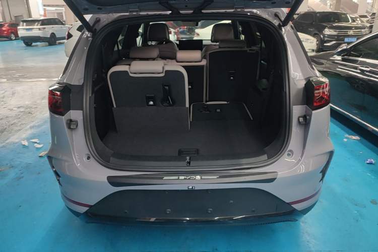 Used BYD Tang New Energy 2025 Intelligent Driving Version DM-i 115KM Flagship Edition Trunk