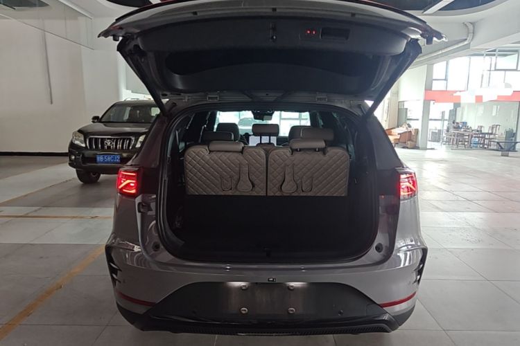 Used BYD Tang New Energy 2025 DM-i 115KM Prestige Model Trunk