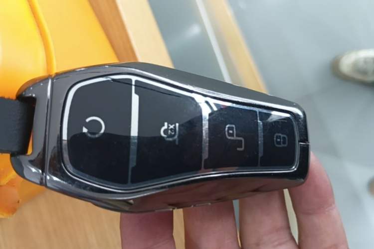 Used BYD Tang New Energy 2025 Intelligent Driving Version DM-i 115KM Flagship Edition Vehicle Key