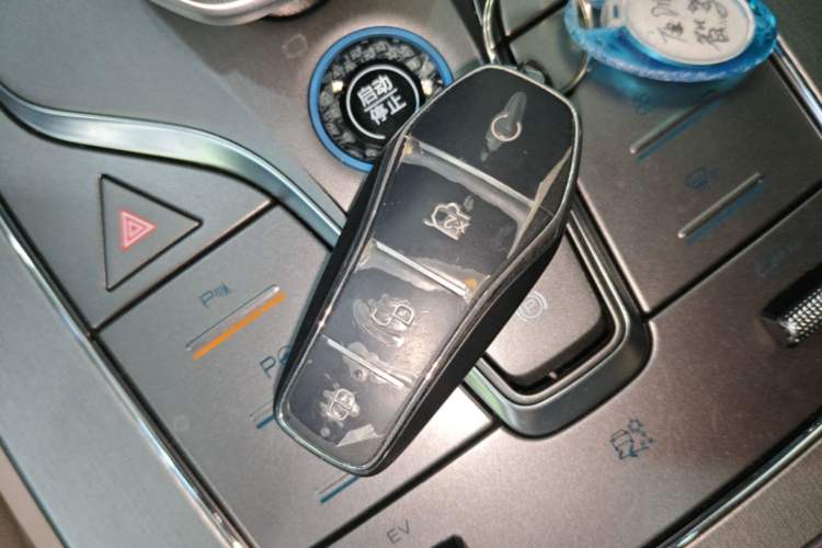 Used BYD Tang New Energy 2025 Intelligent Driving Version DM-i 115KM Flagship Edition Vehicle Key
