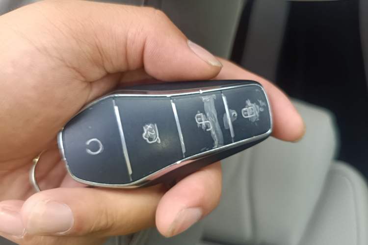 Used BYD Tang New Energy 2025 Intelligent Driving Version DM-i 115KM Flagship Edition Vehicle Key