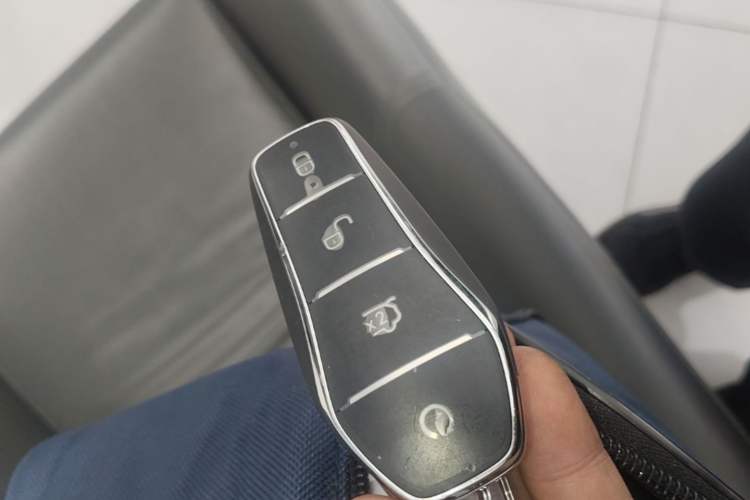 Used BYD Tang New Energy 2025 Intelligent Driving Version DM-i 115KM Flagship Edition Vehicle Key