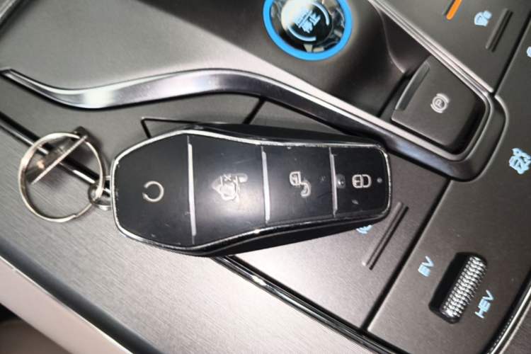 Used BYD Tang New Energy 2025 Intelligent Driving Version DM-i 115KM Flagship Edition Vehicle Key