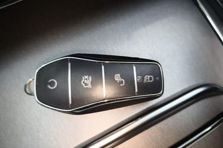 Used BYD Tang New Energy 2025 Intelligent Driving Version DM-i 115KM Flagship Edition Vehicle Key