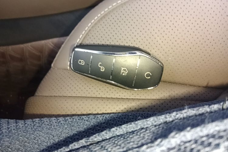 Used BYD Tang New Energy 2025 Intelligent Driving Version DM-i 115KM Flagship Edition Vehicle Key