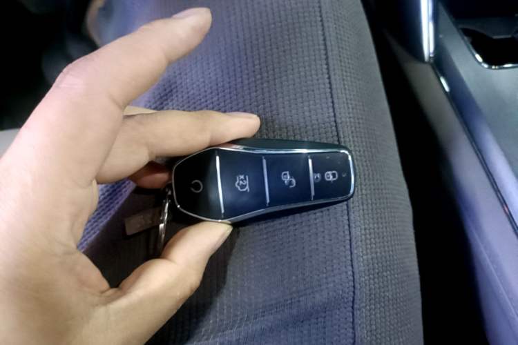 Used BYD Tang New Energy 2025 Intelligent Driving Version DM-i 115KM Flagship Edition Vehicle Key