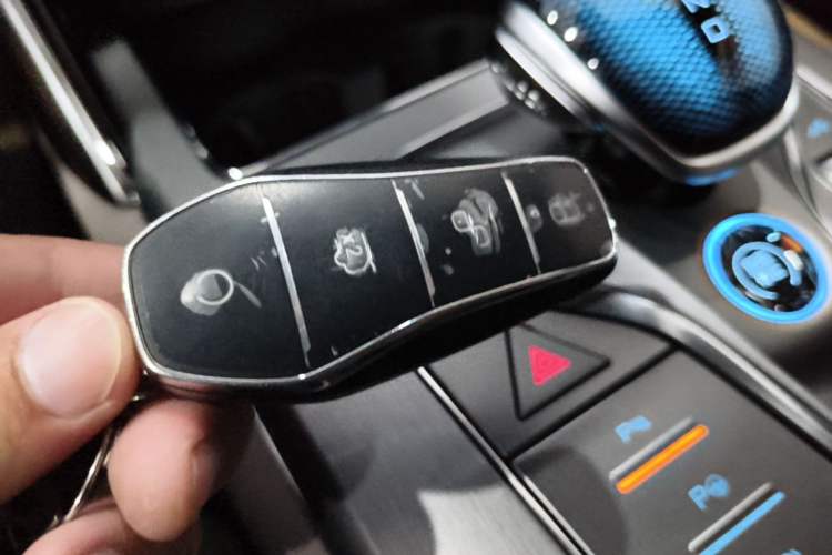 Used BYD Tang New Energy 2025 Intelligent Driving Version DM-i 115KM Flagship Edition Vehicle Key