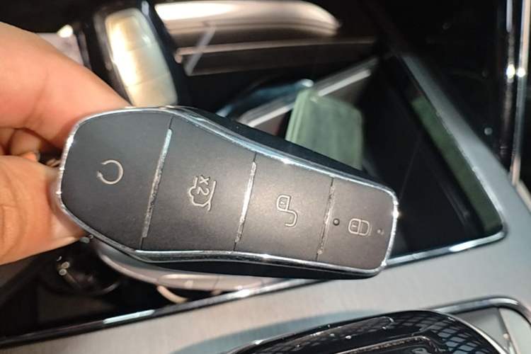 Used BYD Tang New Energy 2025 Intelligent Driving Version DM-i 115KM Flagship Edition Vehicle Key