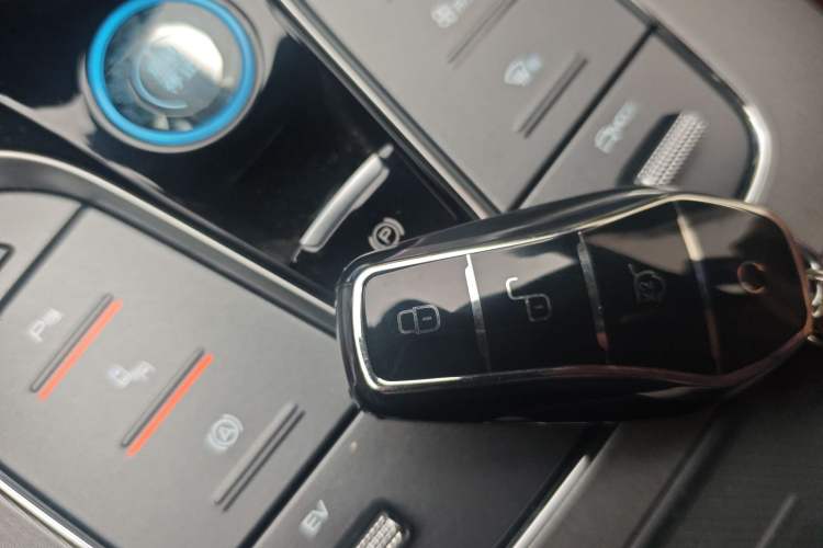 Used BYD Tang New Energy 2025 DM-i 115KM Prestige Model Vehicle Key