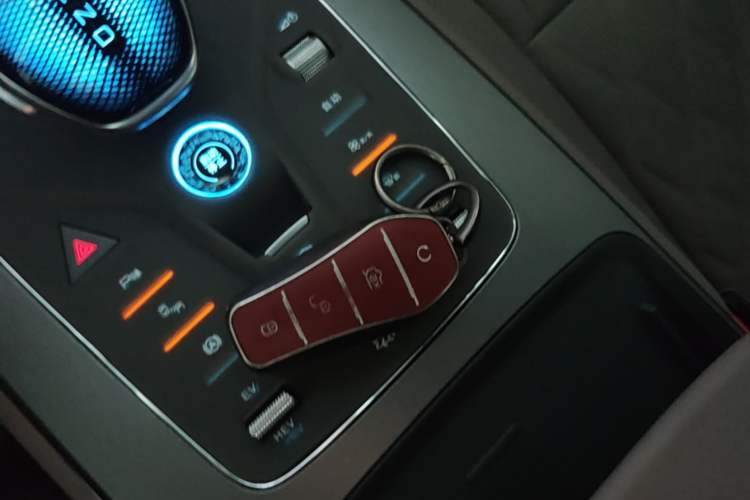 Used BYD Tang New Energy 2025 DM-i 115KM Prestige Model Vehicle Key