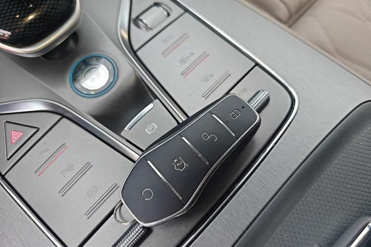 Used BYD Tang New Energy 2025 DM-i 115KM Flagship Model Vehicle Key