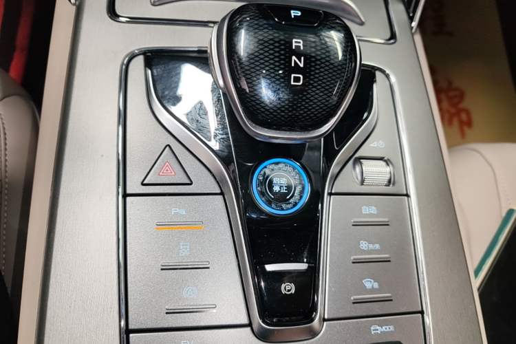 Used BYD Tang New Energy 2025 DM-i 115KM Prestige Model Gear Lever