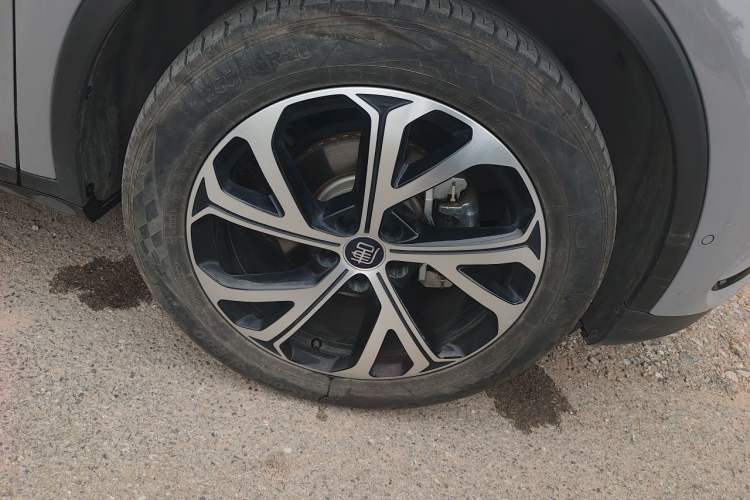 Used BYD Tang New Energy 2025 Intelligent Driving Version DM-i 115KM Prestige Edition Right Front Wheel Hub