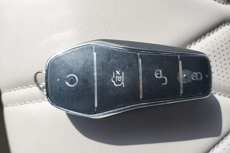Used BYD Tang New Energy 2025 DM-i 115KM Flagship Model Vehicle Key