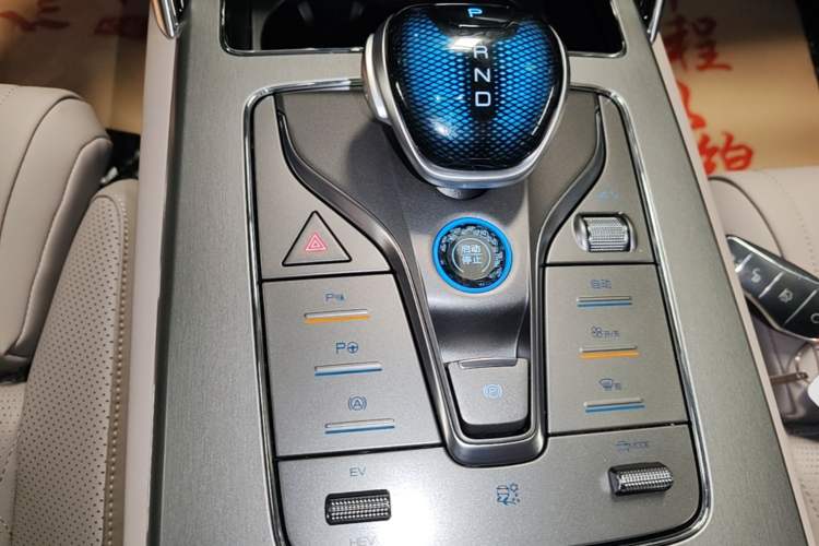 Used BYD Tang New Energy 2025 Intelligent Driving Version DM-i 115KM Flagship Edition Gear Lever