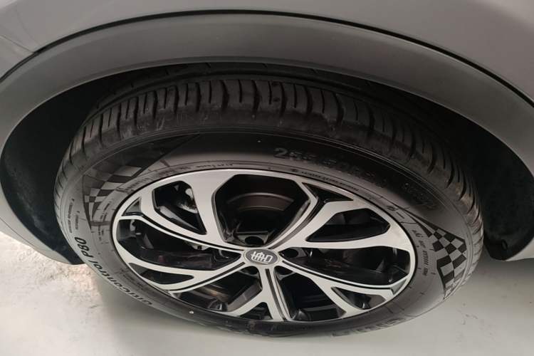 Used BYD Tang New Energy 2025 Intelligent Driving Version DM-i 115KM Flagship Edition Left Front Wheel Hub