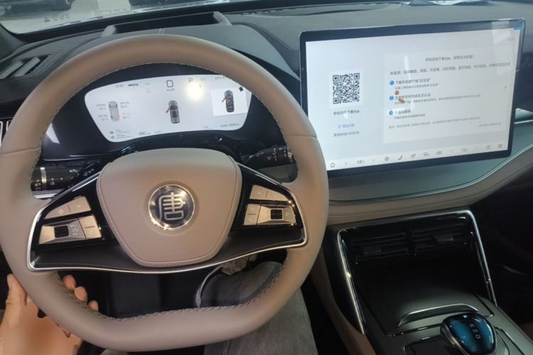 Used BYD Tang New Energy 2025 Intelligent Driving Version DM-i 115KM Flagship Edition Center Console