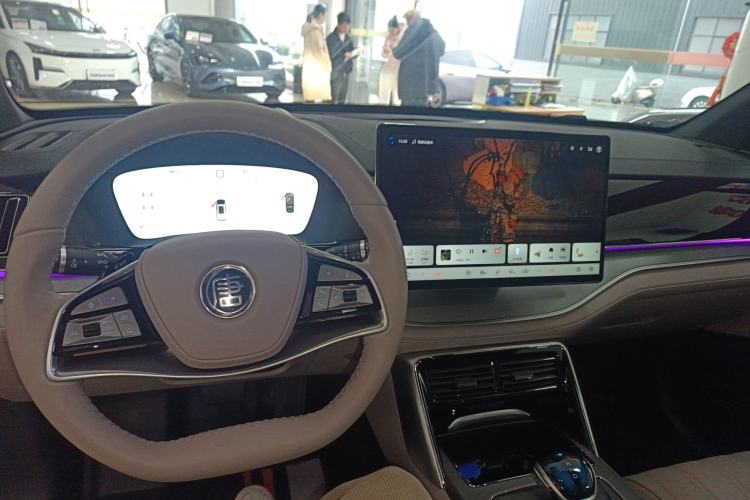 Used BYD Tang New Energy 2025 Intelligent Driving Version DM-i 115KM Flagship Edition Center Console