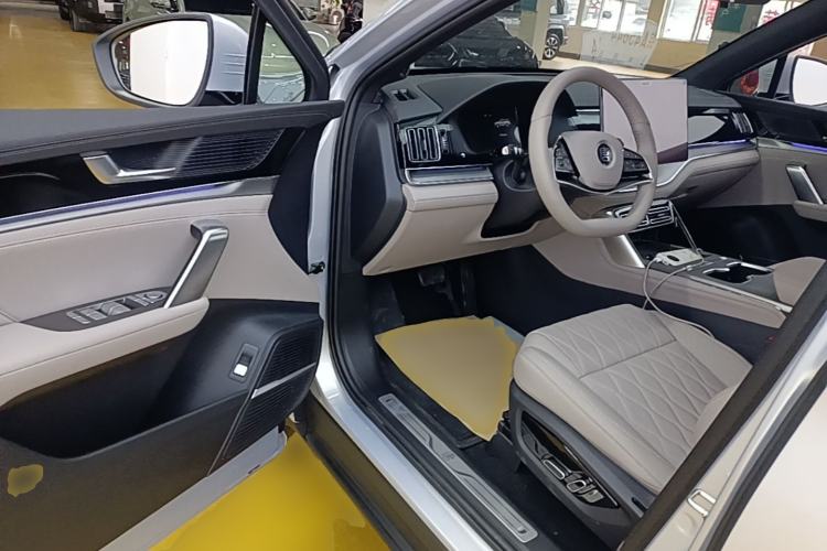 Used BYD Tang New Energy 2025 Model Smart Drive Version DM-i 175KM Deluxe Version Driver Seat