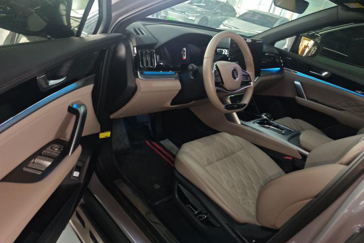 Used BYD Tang New Energy 2025 DM-i 115KM Prestige Model Driver Seat