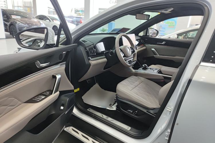 Used BYD Tang New Energy 2025 DM-i 115KM Prestige Model Driver Seat