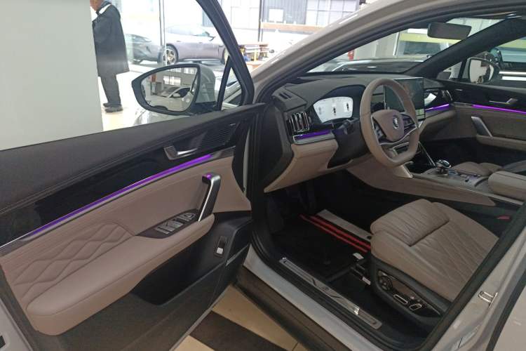 Used BYD Tang New Energy 2025 Intelligent Driving Version DM-i 115KM Flagship Edition Driver Seat
