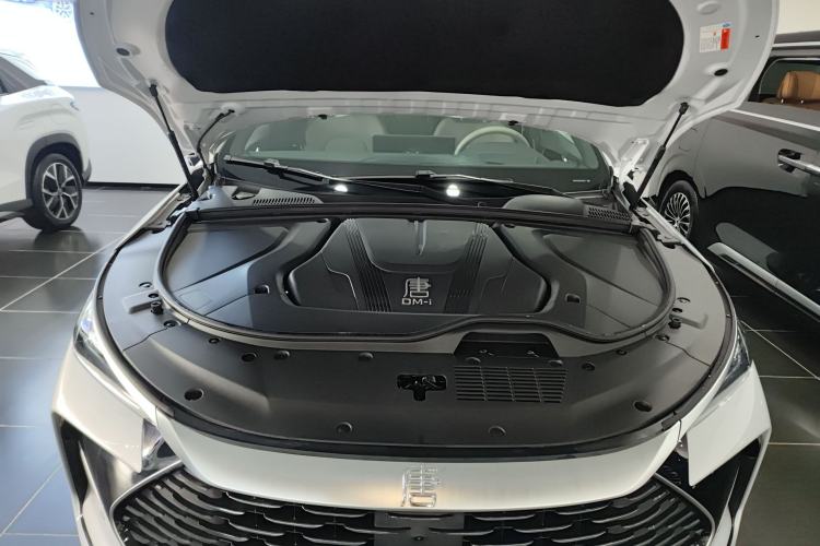Used BYD Tang New Energy 2025 Intelligent Driving Version DM-i 115KM Flagship Edition Engine Bay