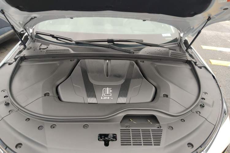 Used BYD Tang New Energy 2025 Intelligent Driving Version DM-i 115KM Flagship Edition Engine Bay