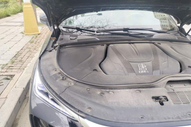 Used BYD Tang New Energy 2025 DM-i 115KM Prestige Model Engine Bay Right