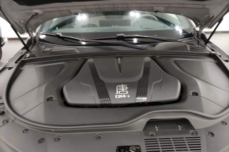 Used BYD Tang New Energy 2025 Intelligent Driving Version DM-i 115KM Flagship Edition Engine Bay
