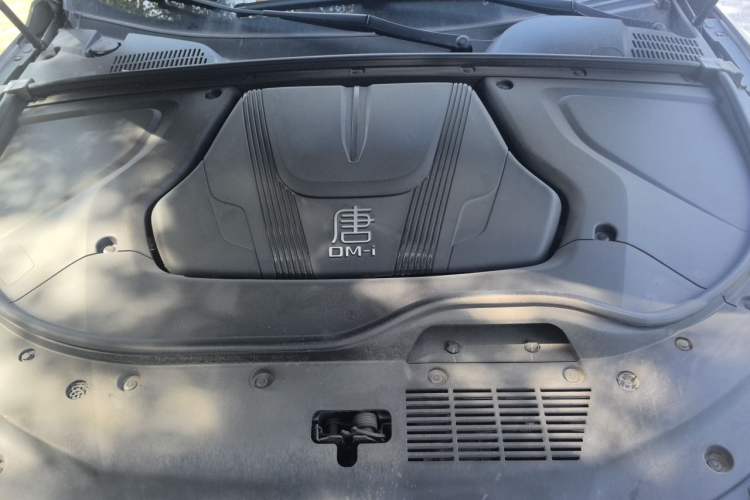 Used BYD Tang New Energy 2025 DM-i 115KM Cloud Ride Flagship Model Engine Bay