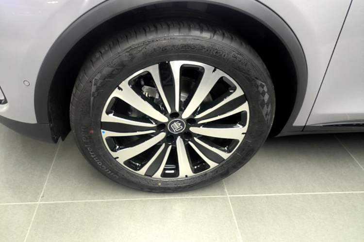 Used BYD Tang New Energy 2025 Model Smart Drive Version DM-i 175KM Deluxe Version Exterior 4