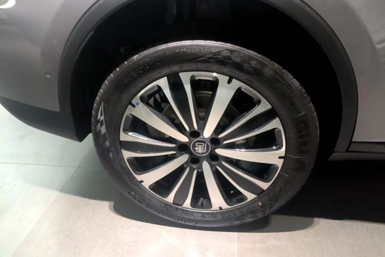 Used BYD Tang New Energy 2025 Model Smart Drive Version DM-i 175KM Deluxe Version Exterior 5
