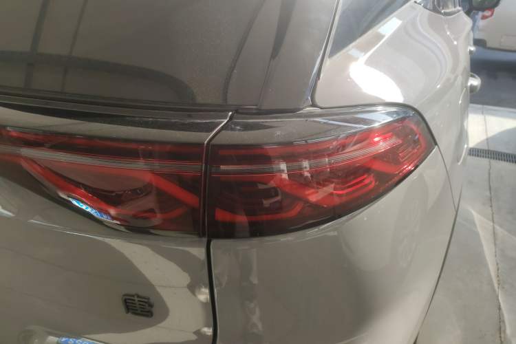 Used BYD Tang New Energy 2025 DM-i 115KM Flagship Model Exterior 6