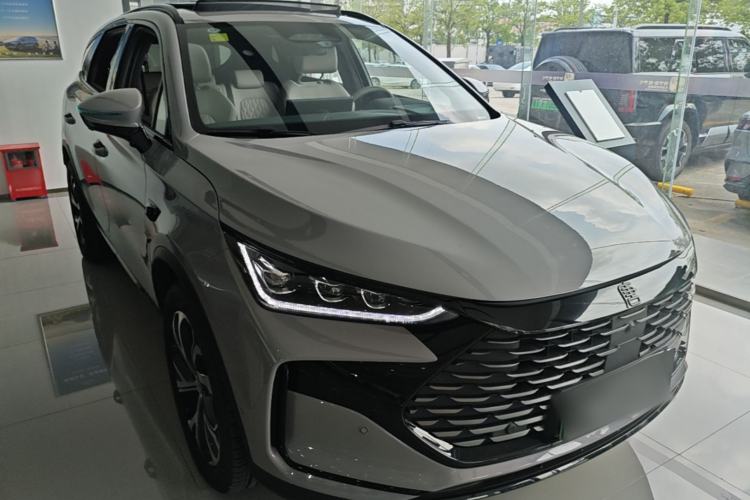 Used BYD Tang New Energy 2025 Intelligent Driving Version DM-i 115KM Flagship Edition Front Right 45 Deg