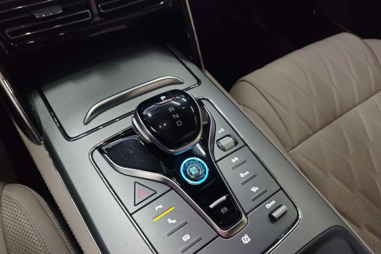 Used BYD Tang New Energy 2025 DM-i 115KM Prestige Model Gear Lever