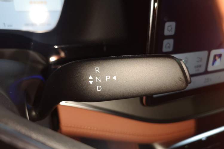 Used BYD Tang New Energy 2025 Model Smart Drive Version DM-i 175KM LiDAR Flagship Version Gear Lever