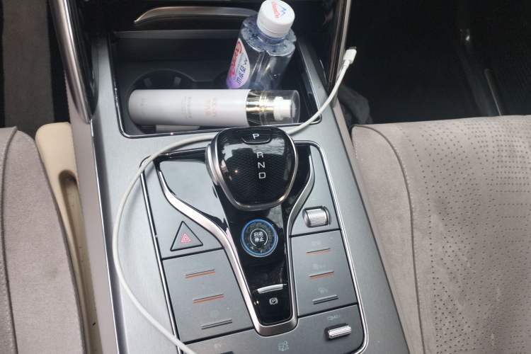 Used BYD Tang New Energy 2025 DM-i 115KM Prestige Model Gear Lever